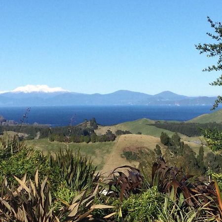 Whakaipo Bay Cabin Retreat Таупо Екстериор снимка