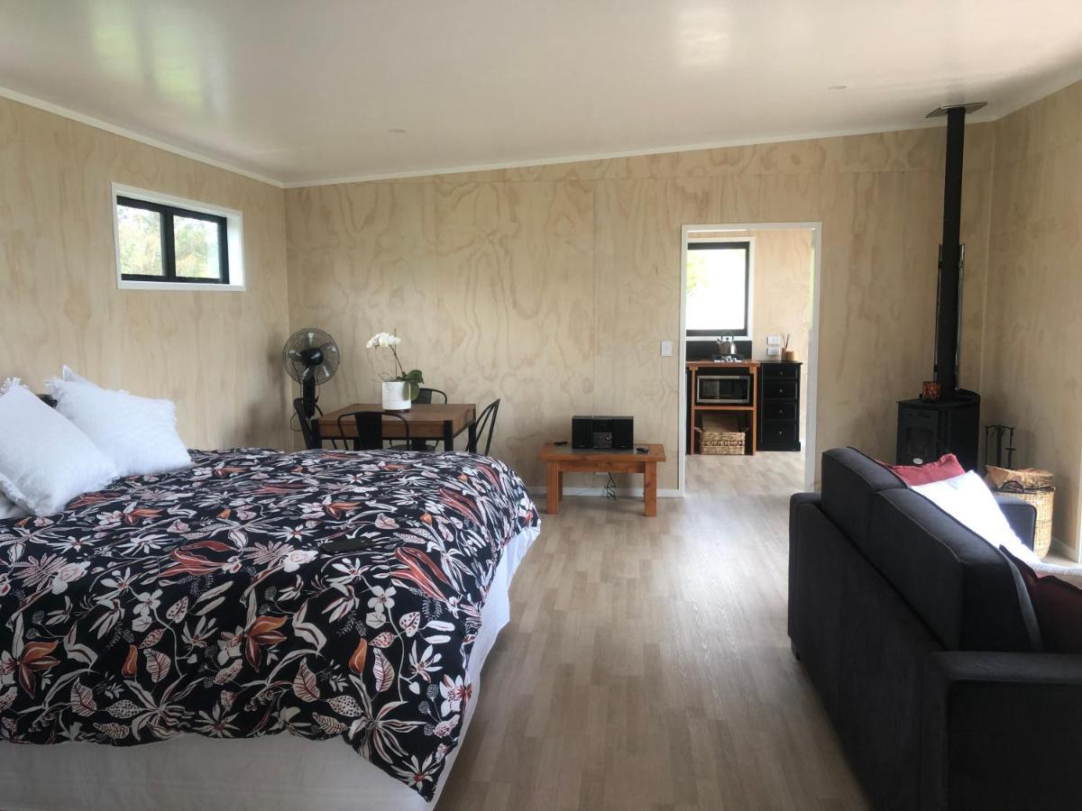 Whakaipo Bay Cabin Retreat Таупо Екстериор снимка